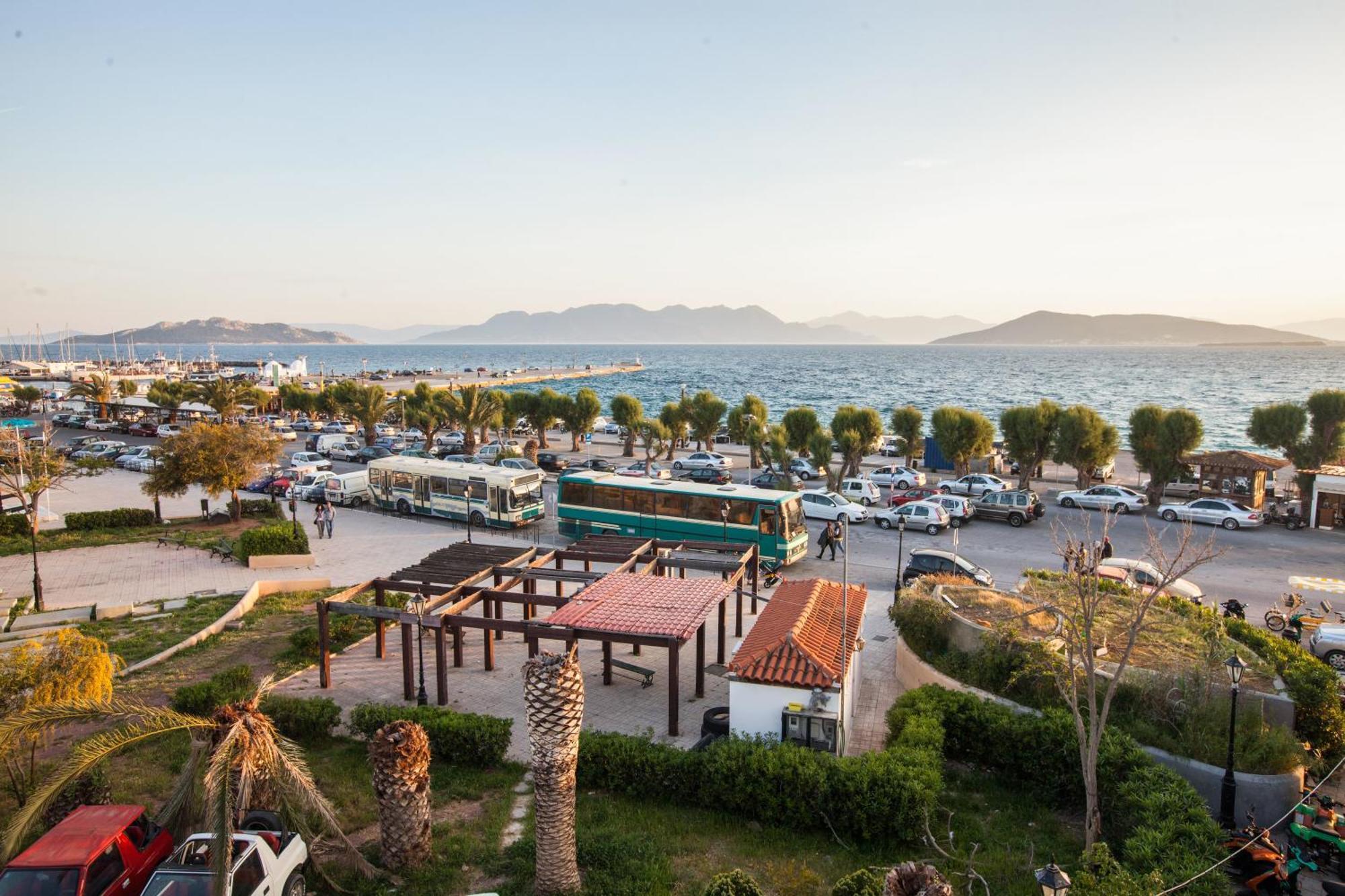 Togias Hotel Aegina 외부 사진