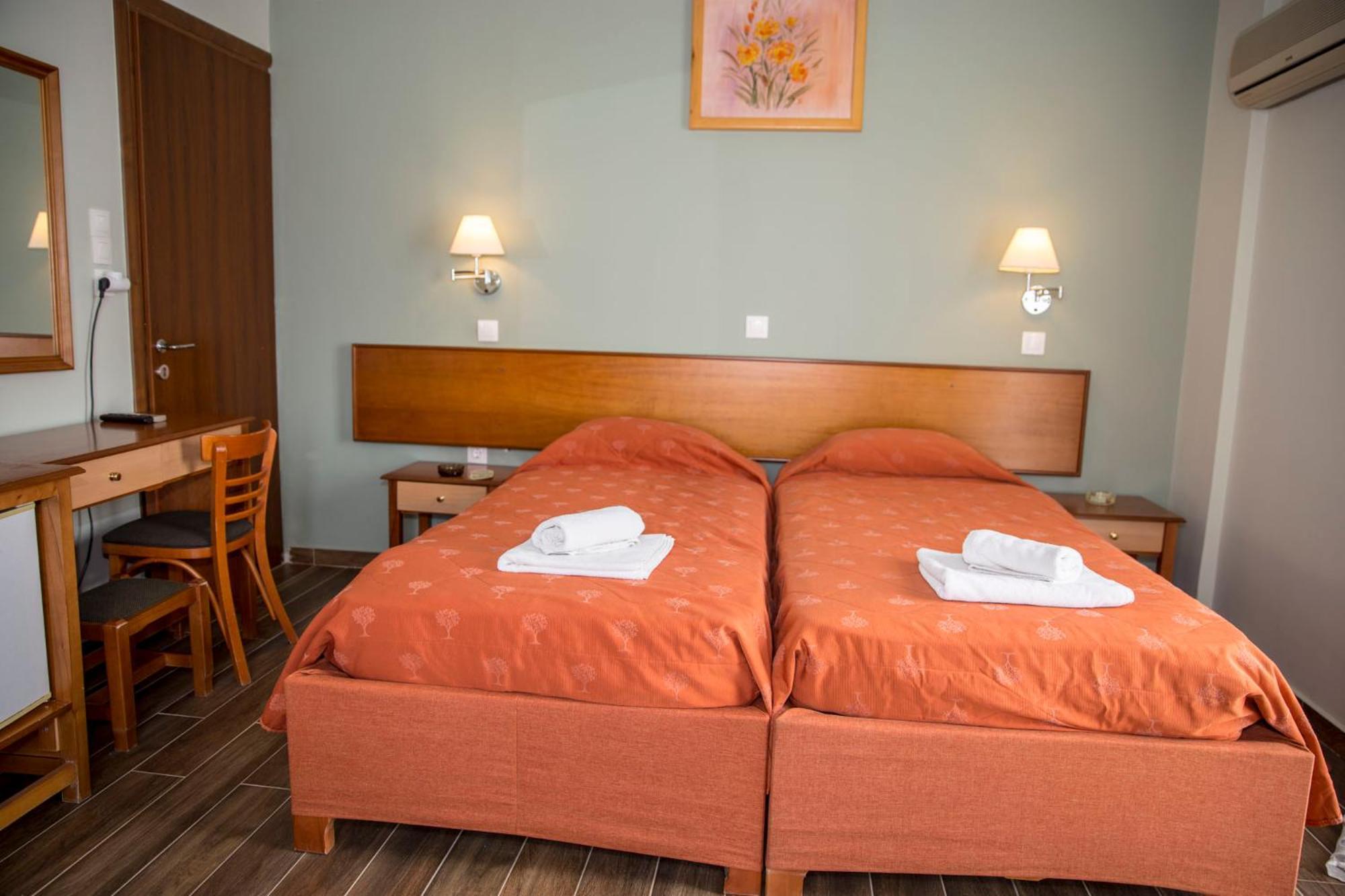 Togias Hotel Aegina 외부 사진