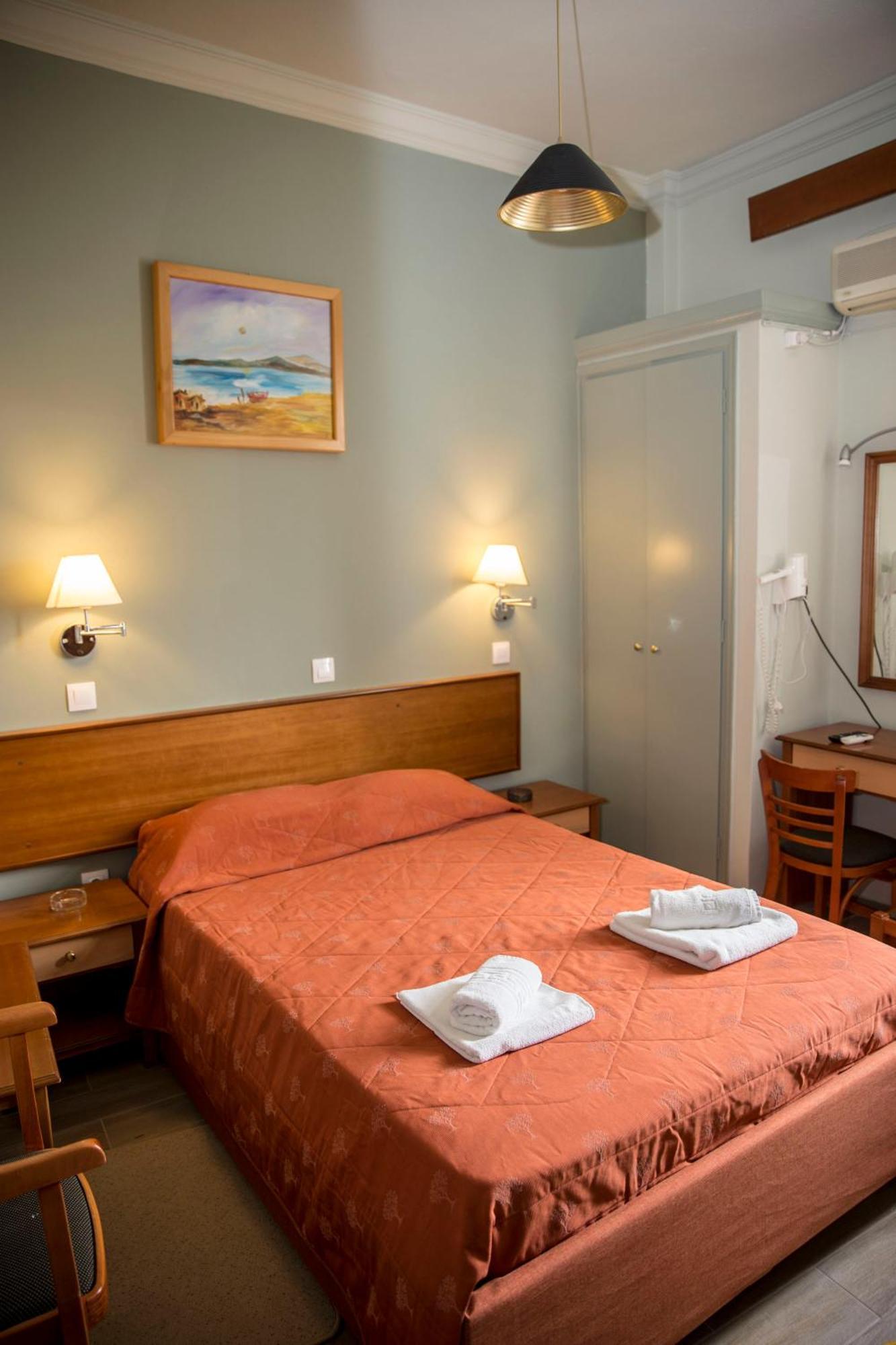 Togias Hotel Aegina 외부 사진
